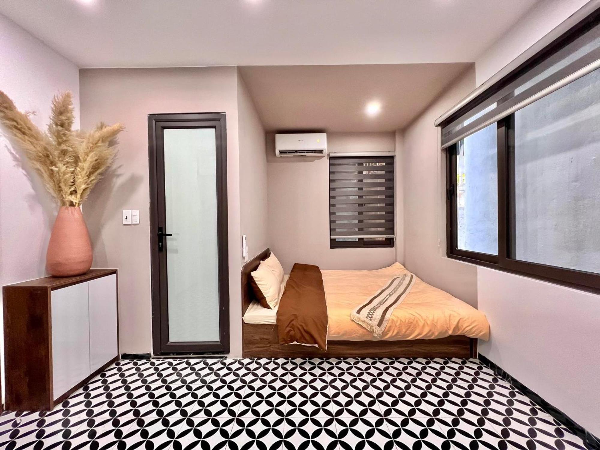 Khách sạn hẻo lánh Nine Housing 127 Hao Nam